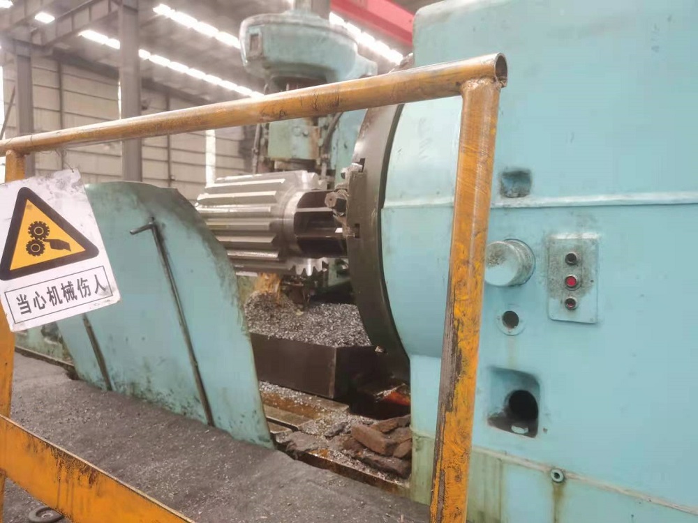 俄羅斯1.25米x10米的臥式滾齒機(jī)